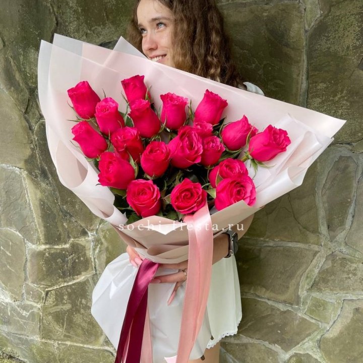 19 алых роз в Череповеце