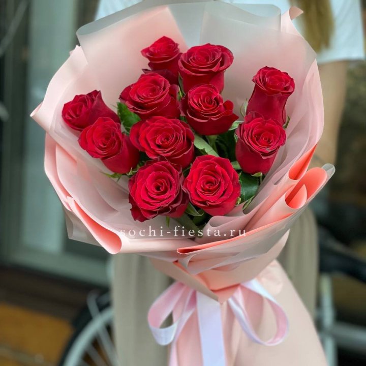 Букет красных роз "Мадам ред" в Череповеце