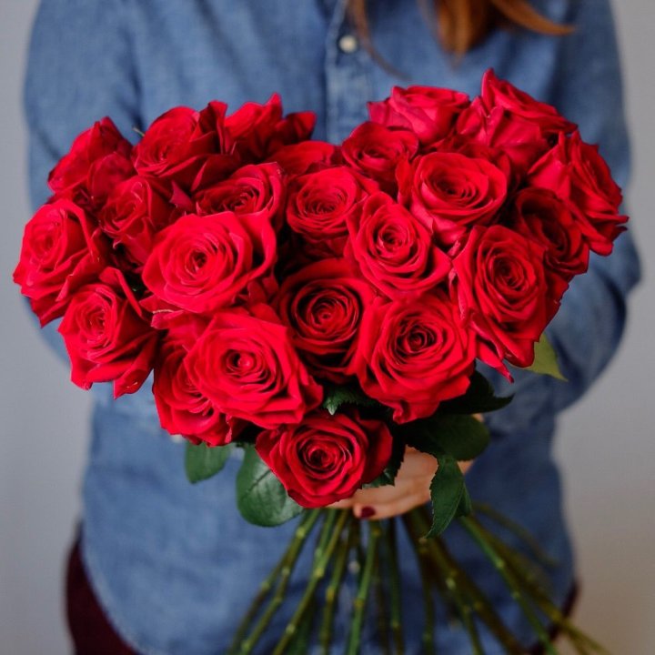 25 красных роз в Череповеце