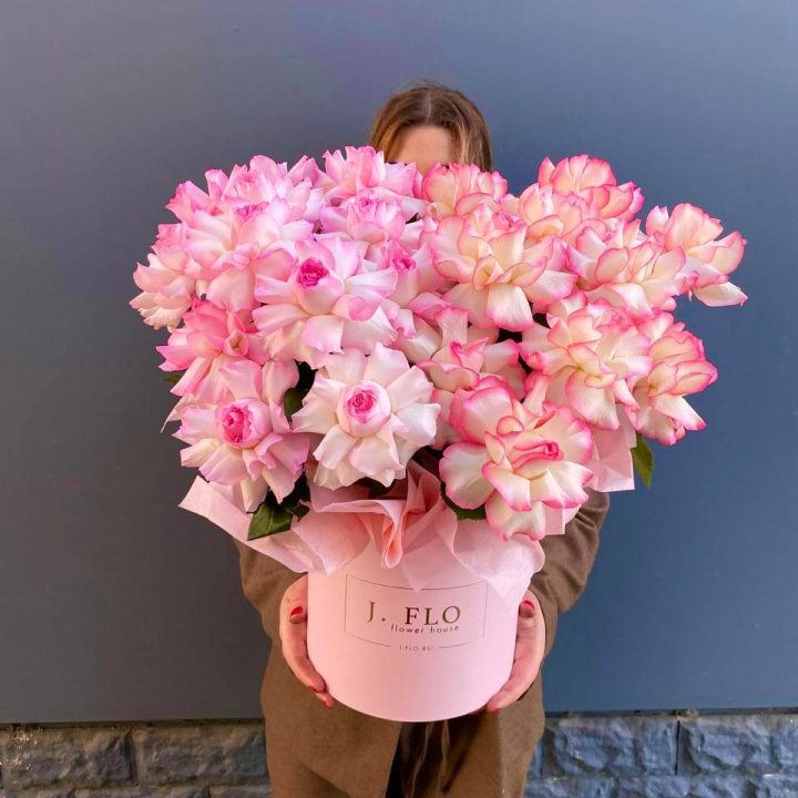 25 Французских роз микс в боксе в Череповеце