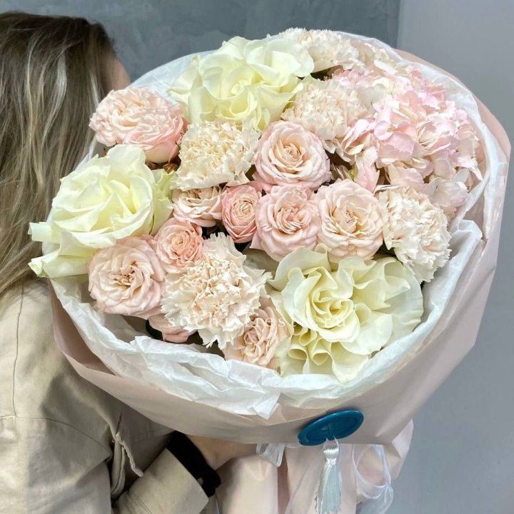 Дизайнерский букет "Джентел" в Череповеце