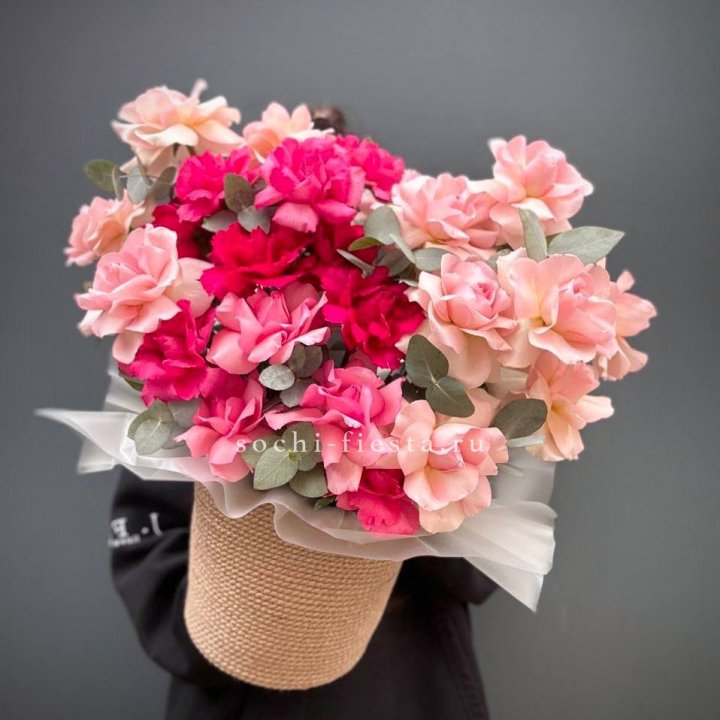 23 Французские розы Микс в боксе в Череповеце