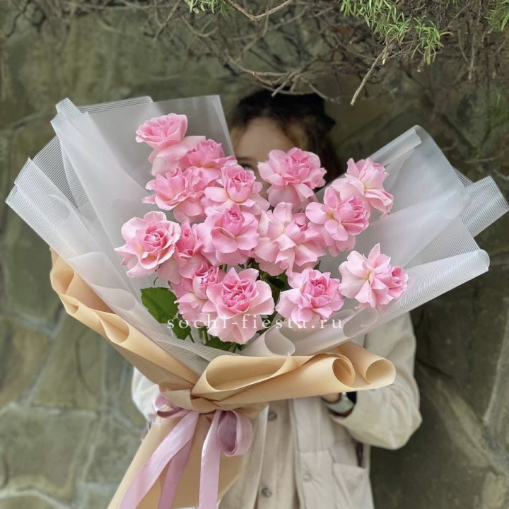 Букет из 15 французских роз Пинк дрим в Череповеце