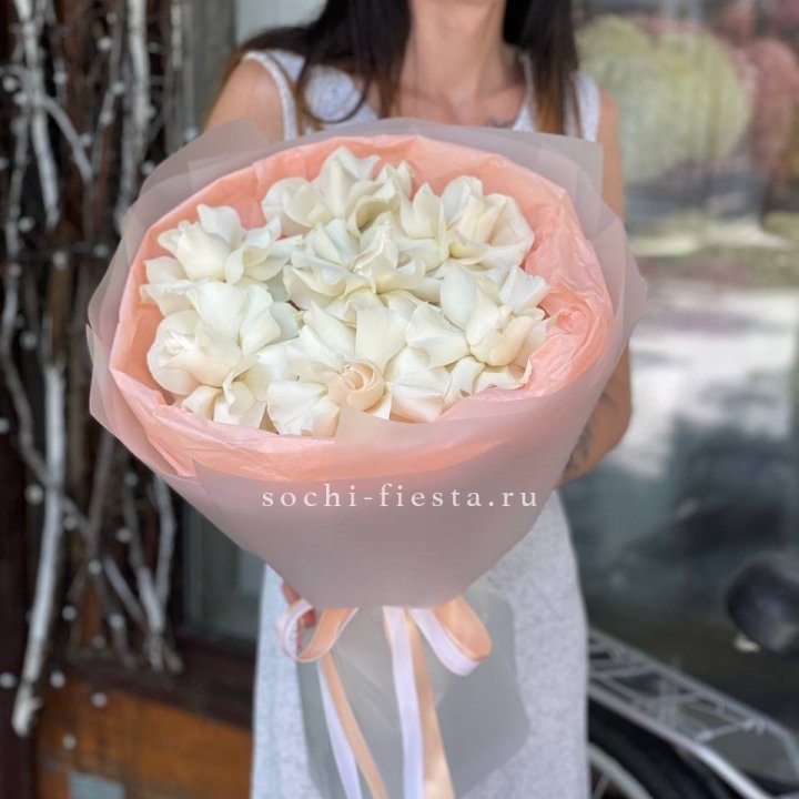 7 Белых французских роз в Череповеце