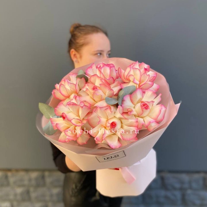 7 французских роз Джумилия в Череповеце