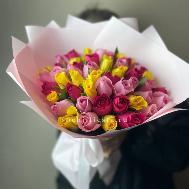 Букет из 51 розы Микс (Кения) в Череповеце