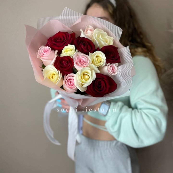 15 роз "Карусель" в Череповеце