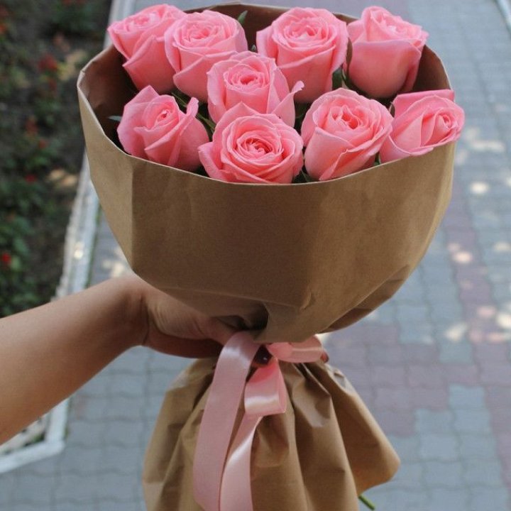 9 розовых роз в Череповеце