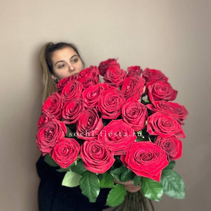 25 высоких роз в Череповеце