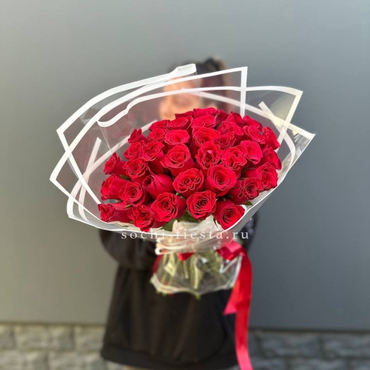 31 красная роза в Череповеце