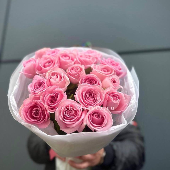 21 Розовая роза в белом в Череповеце