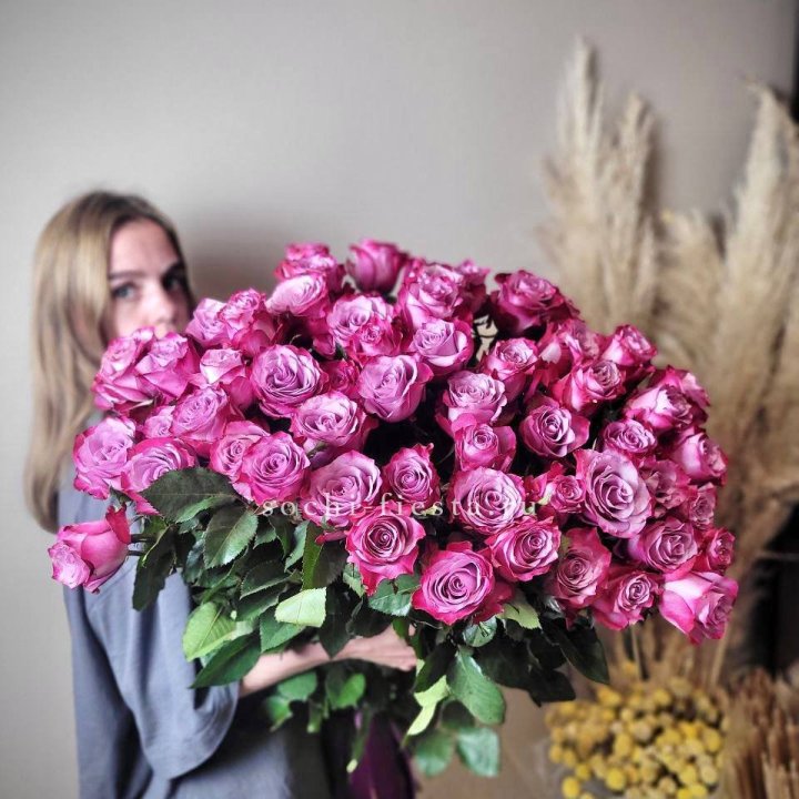 Охапка высоких роз Деп перпел в Череповеце