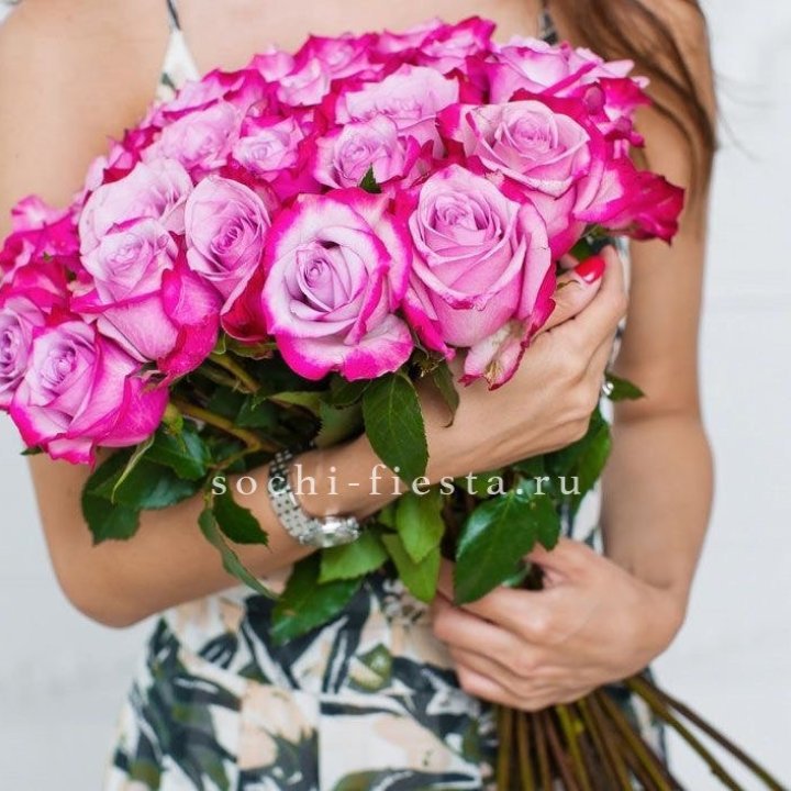 Букет высоких роз Ди перпел в Череповеце