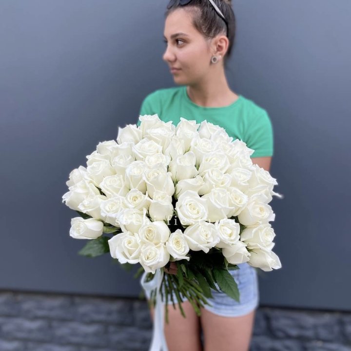 51 белая роза в Череповеце