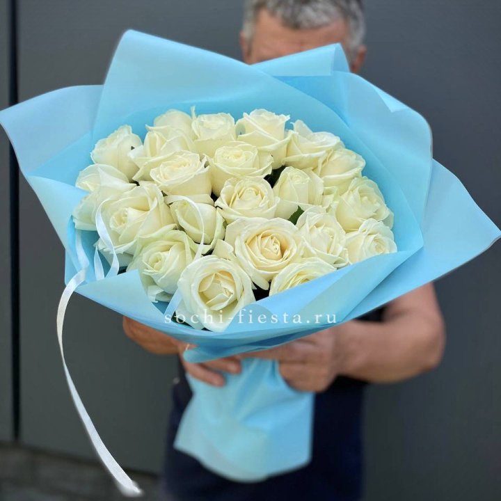 21 белая роза в Череповеце