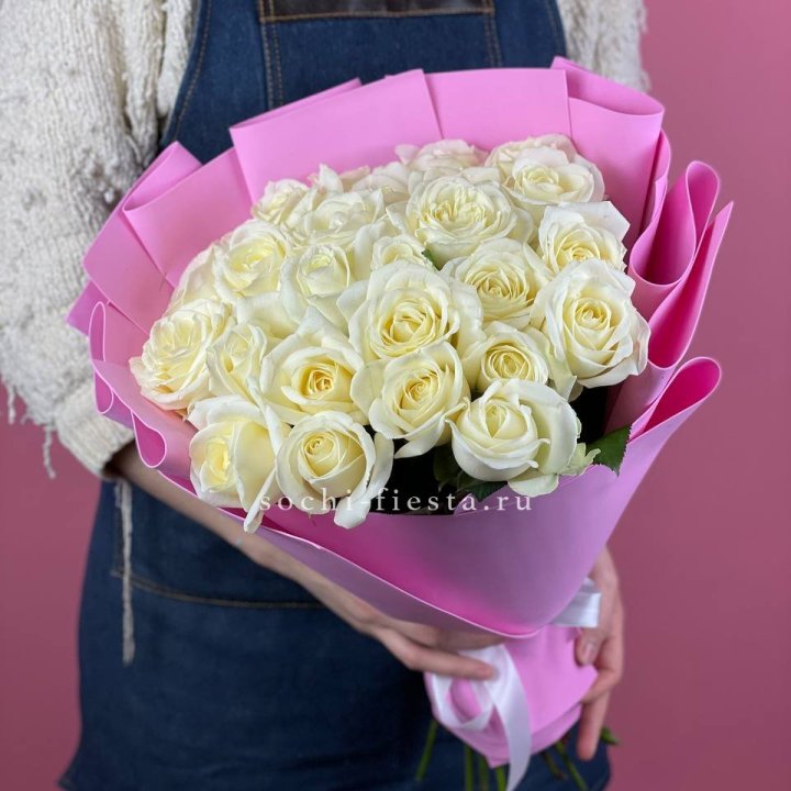 25 белых роз в Череповеце