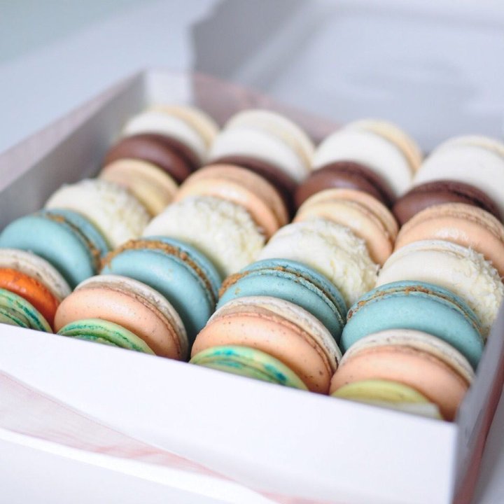 Коробка макаронс 25 шт. в Череповеце