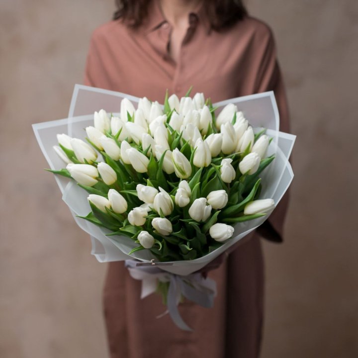 51 белый тюльпан в Череповеце