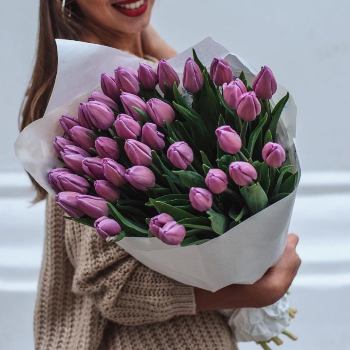 39 сиреневых тюльпанов в Череповеце